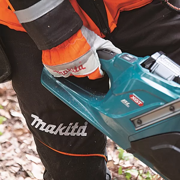 Aku řetězová pila 400 mm Li-ion XGT 40V bez aku Makita UC030GZ01