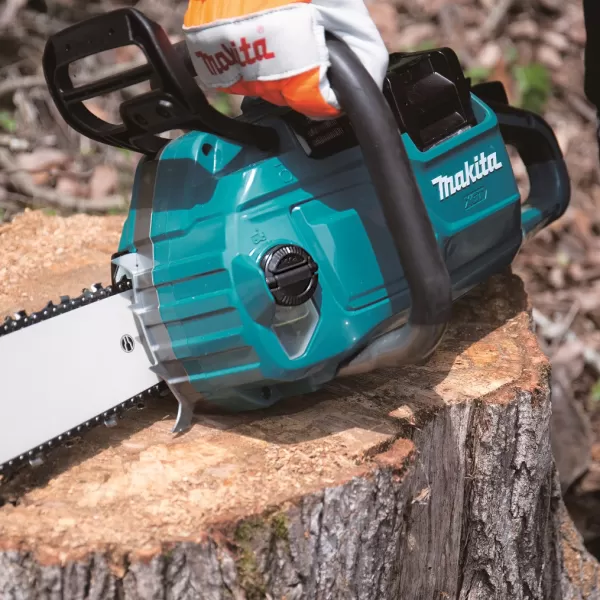 Aku řetězová pila 400 mm Li-ion XGT 40V bez aku Makita UC030GZ01
