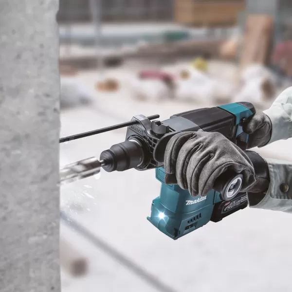 Aku kladivo s AWS Li-ion XGT 40V/2x4,0Ah,kufr Makita HR008GU203