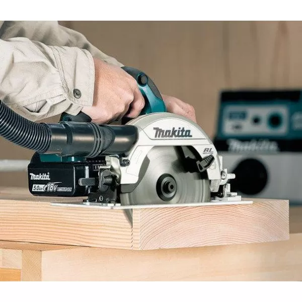 Aku bezuhlíková okružní pila 18V bez aku Makita DHS660ZJ