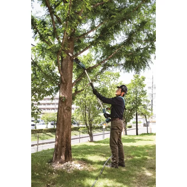 Aku vyvětvovací pila Li-on 18V bez aku Makita DUA200Z01