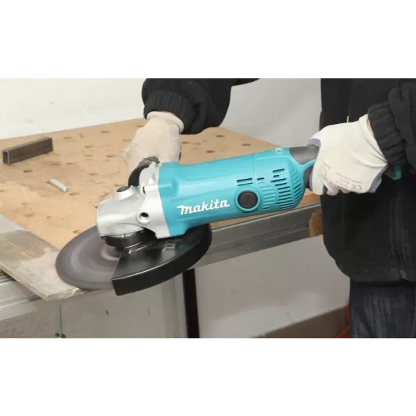 Úhlová bruska s elektronikou 230mm 2000W Makita GA9050R
