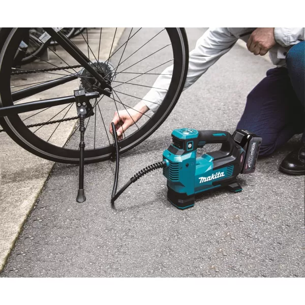 Aku kompresor Li-ion XGT 40V bez aku Makita MP001GZ