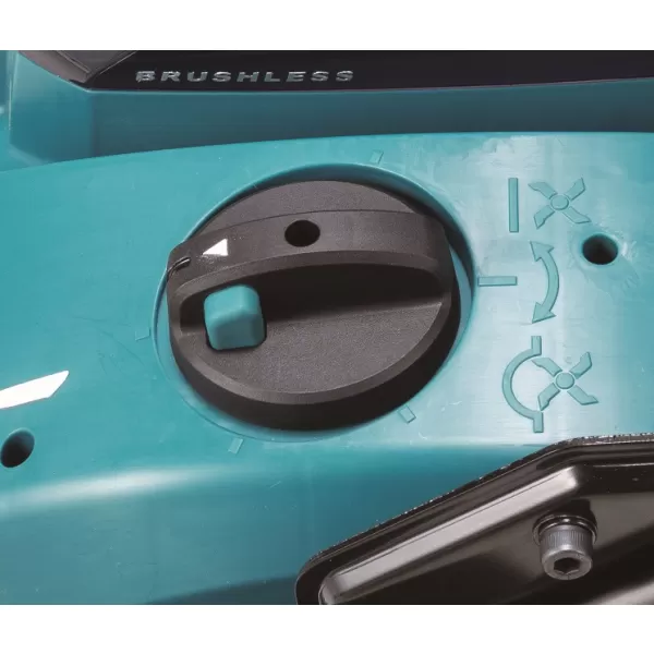 Aku vertikutátor 38cm Li-ion XGT 40V bez aku Makita UV001GZ