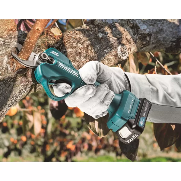 Aku nůžky na vinnou révu Li-ion CXT 12V bez aku Makita UP100DZ