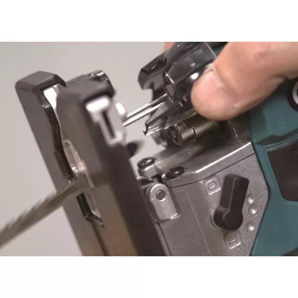 Aku bezuhlíková přímočará pila Li-ion XGT 40V bez aku Makita JV001GZ