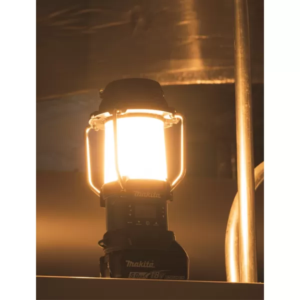 Aku rádio s LED lampou Li-ion LXT 14,4/18V bez aku Makita DMR055