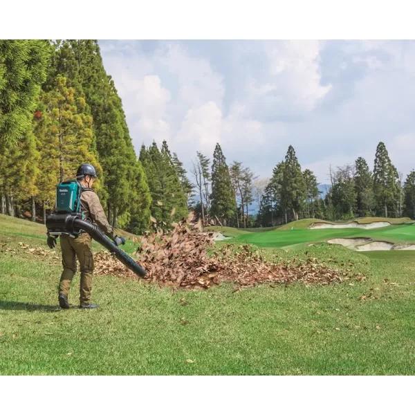 Aku zádový ofukovač Li-ion XGT 40V, externí zdroj bez aku Makita UB002CZ02