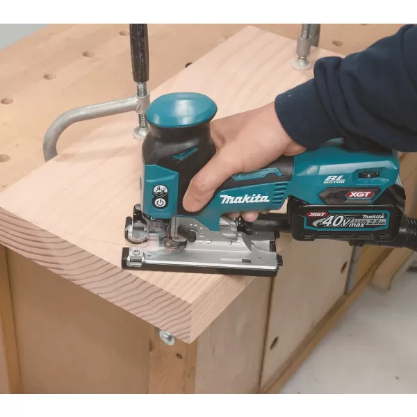 Aku bezuhlíková přímočará pila Li-ion XGT 40V 2x4,0Ah Makita JV001GM201