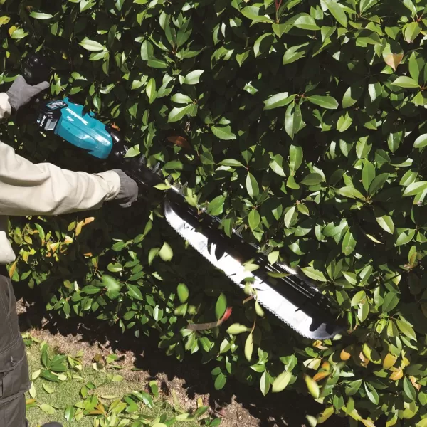 Aku plotostřih 600mm Li-ion XGT 40V bez aku Makita UH013GZ